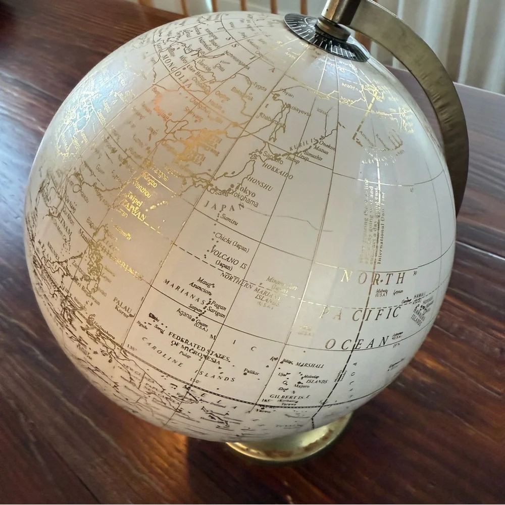 Vintage White Gold World Globe Brass Base 12” EUC - Picture 5 of 7